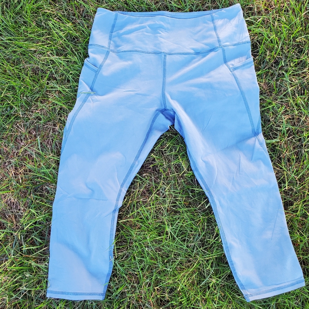 Capri length yogas - Picture 5 of 8
